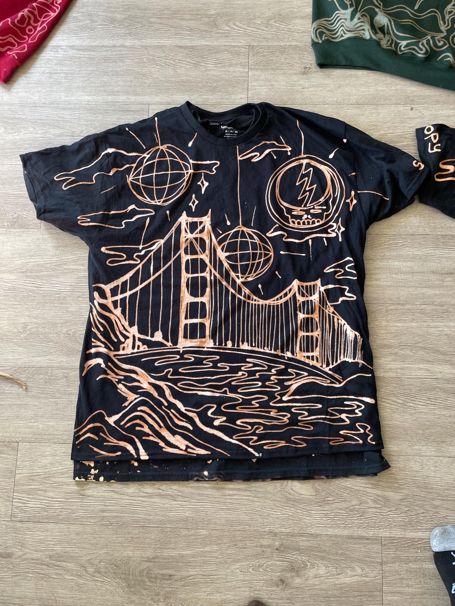 Golden gate Grateful Dead graphic tee