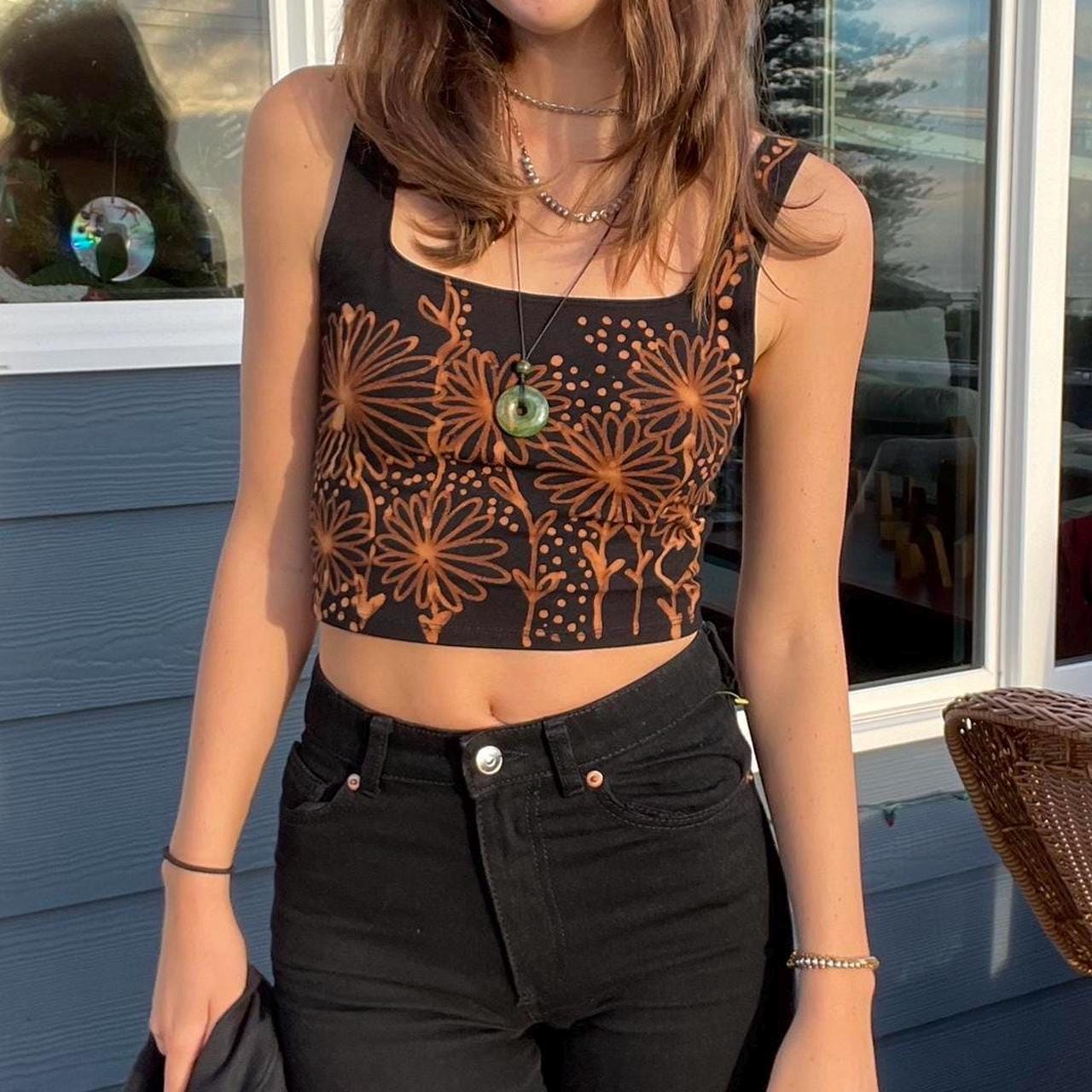 Dotted floral square neck tank