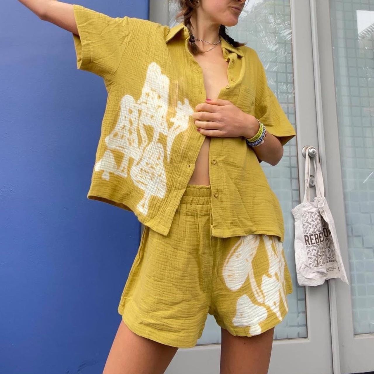 Custom button down festival set
