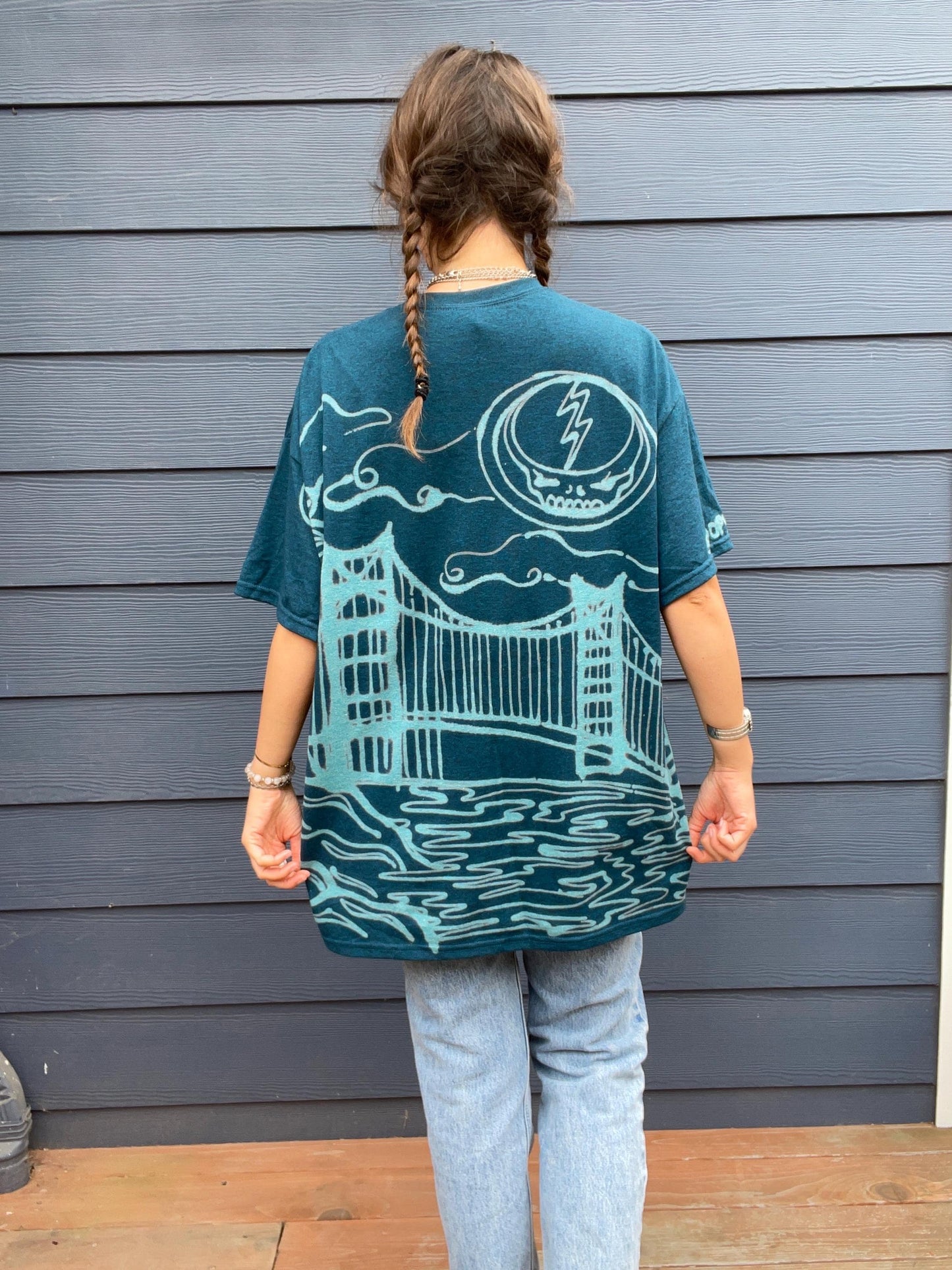 Handpainted San Fransisco skyline graphic tee
