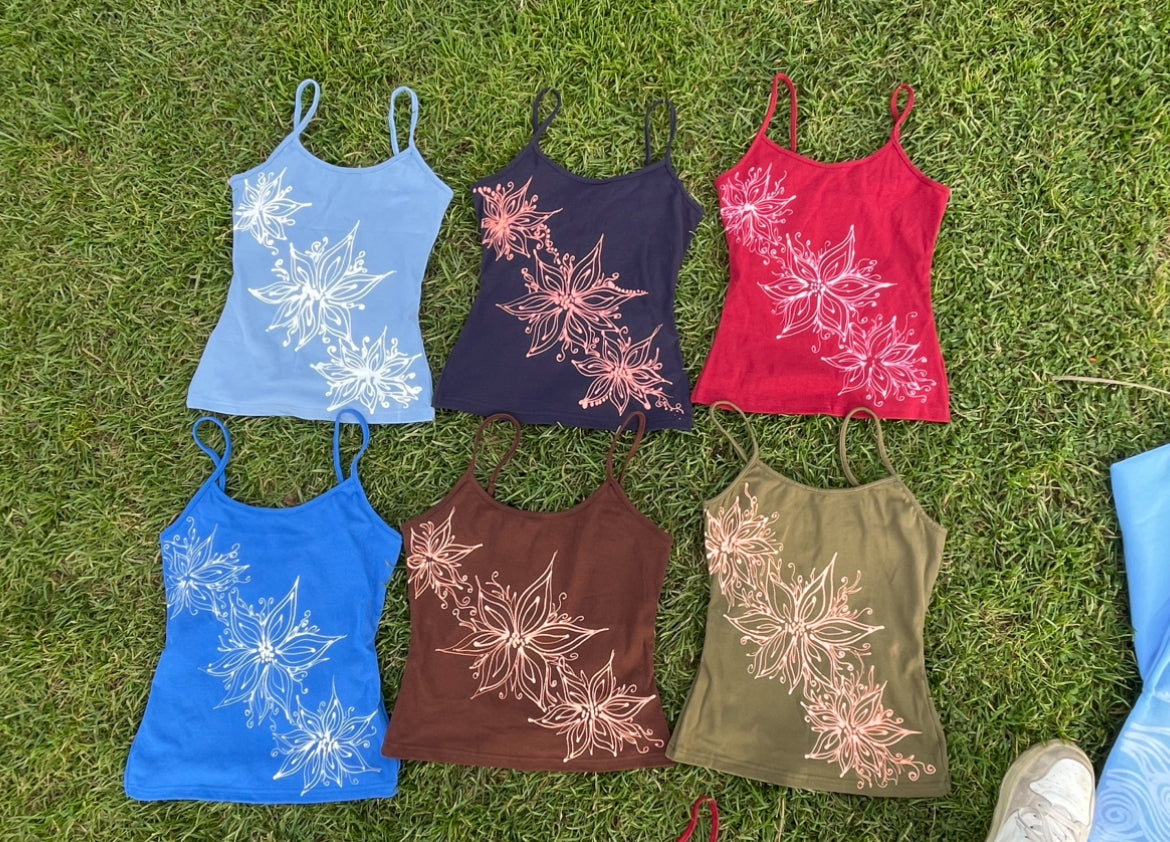 .Pointed flower tank