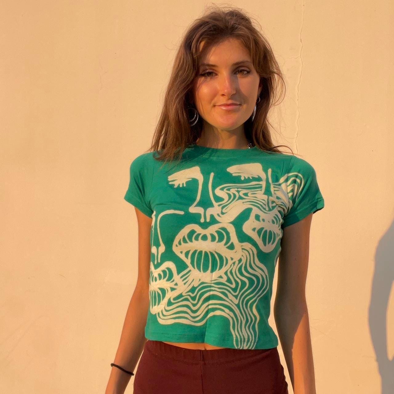 Topographic Lips baby tee