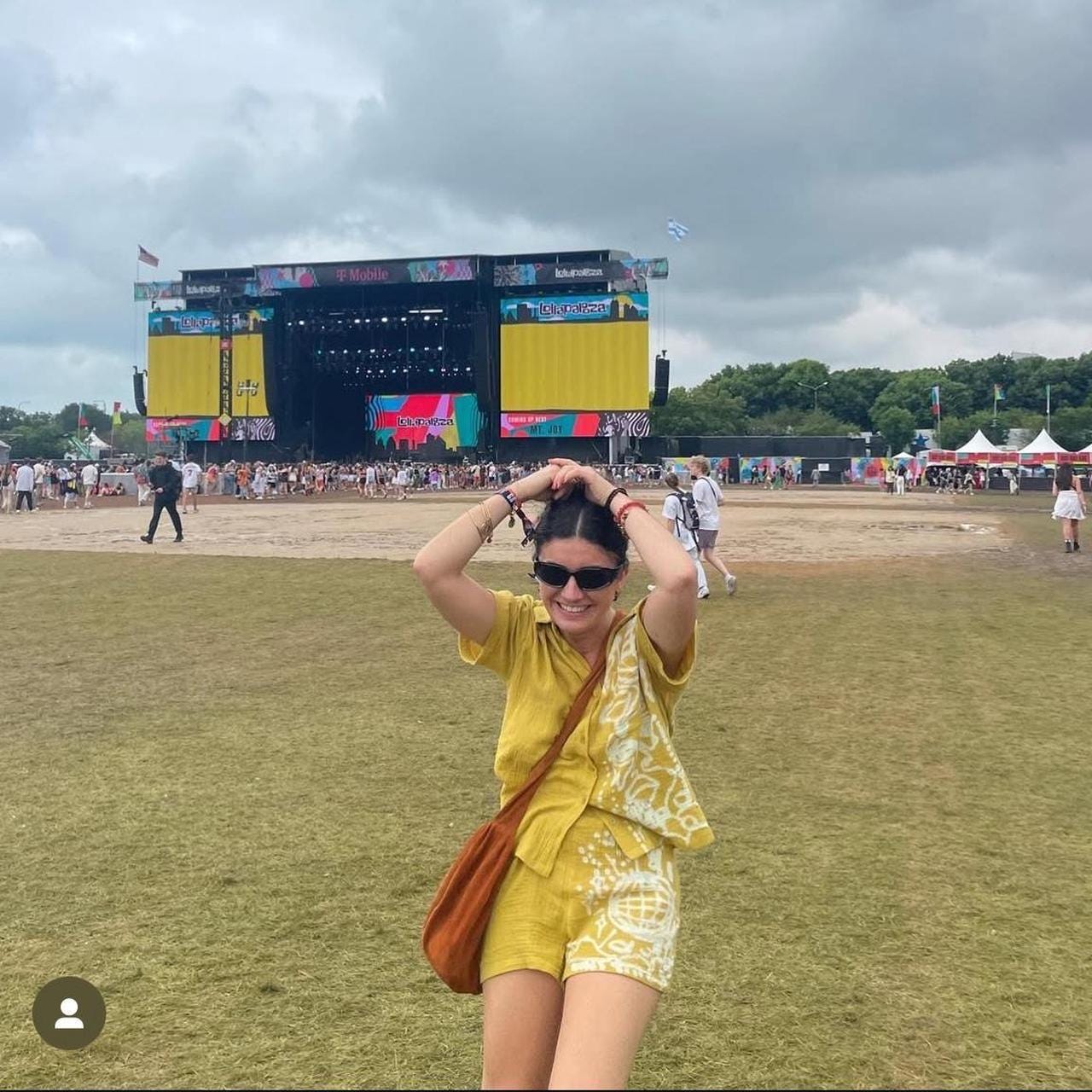 Custom button down festival set