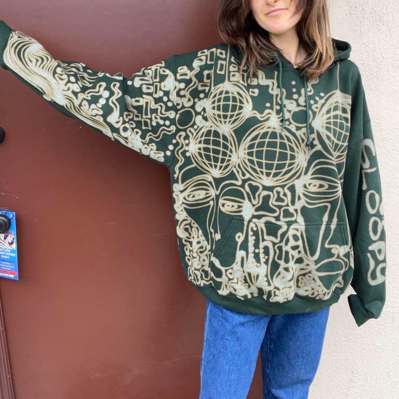.Graphic one line disco faces hoodie