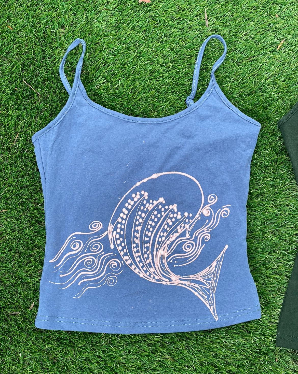 .funky Whale shark crop tank