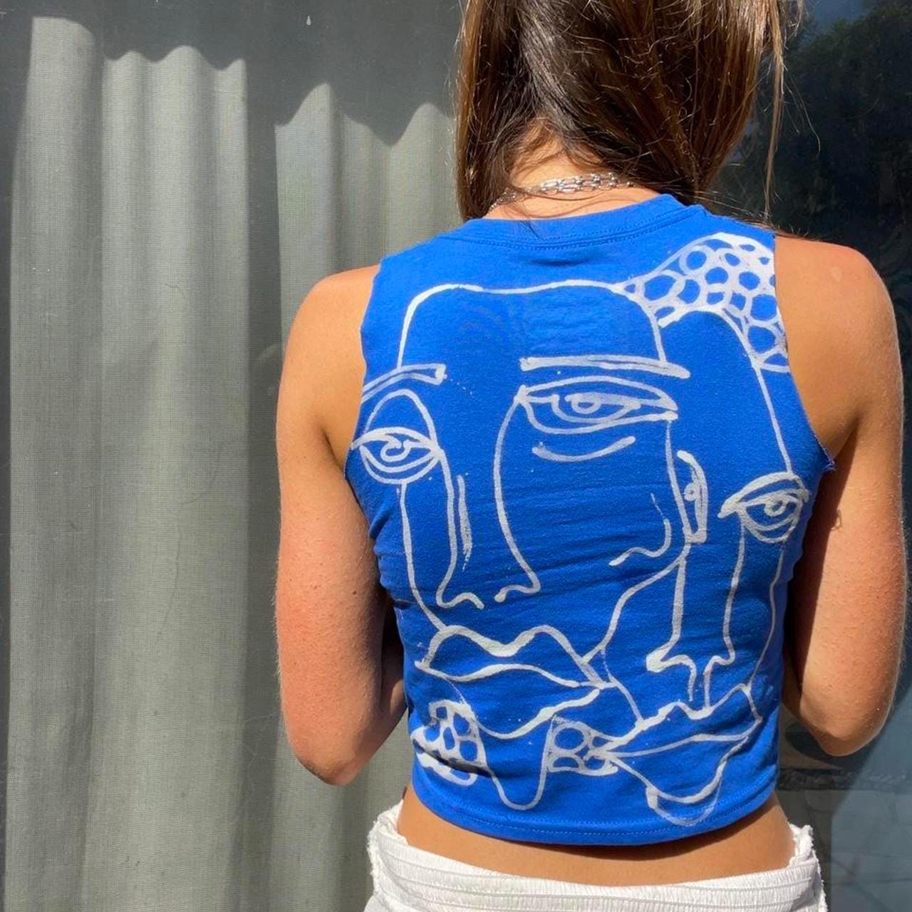 Head in the sky halter tank
