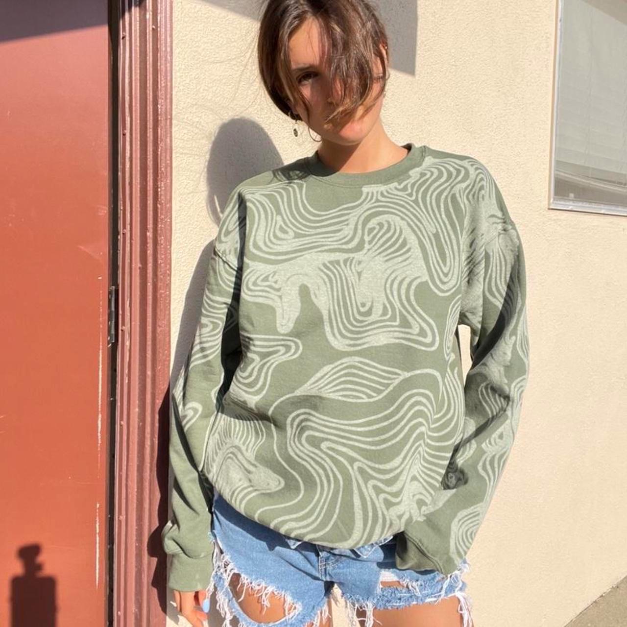 .Mushroom spiral stripe Crewneck sweatshirt
