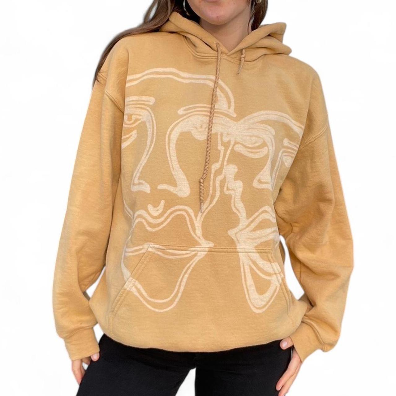 Street style faces hoodie