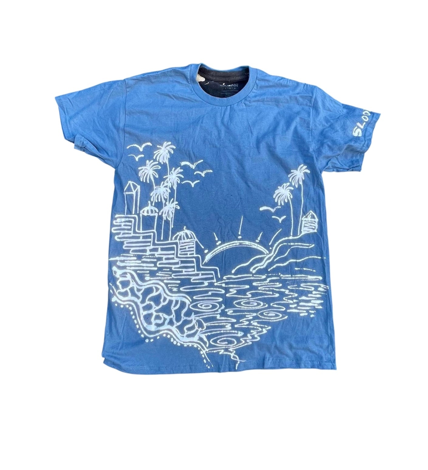 Ocean cliff skyline tee