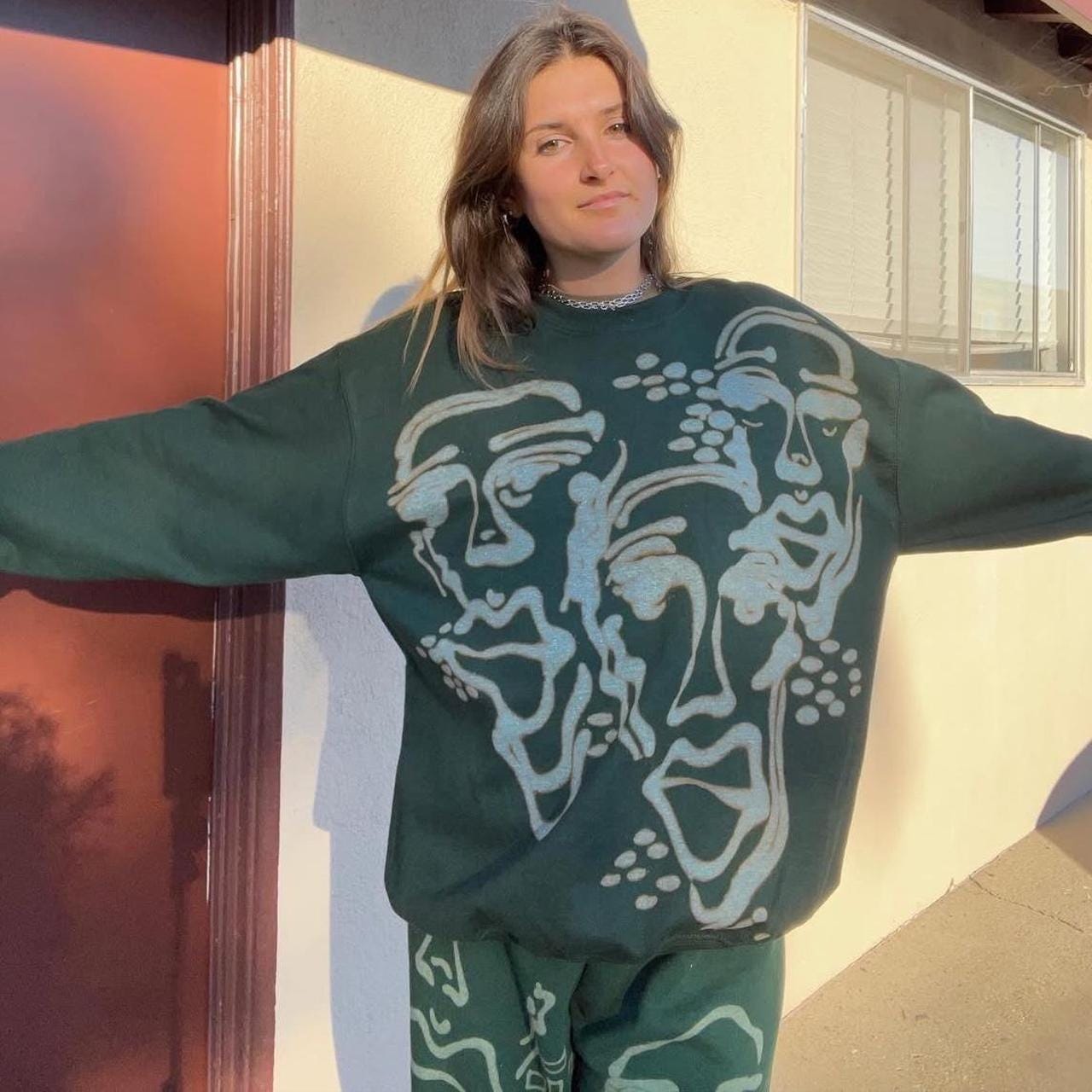 Graffiti faces  crewneck/ sweatsuit set