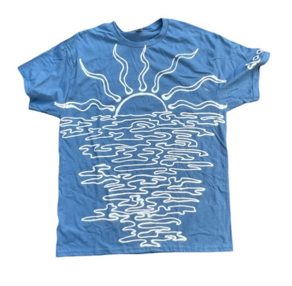 .Coastal surf graphic tee