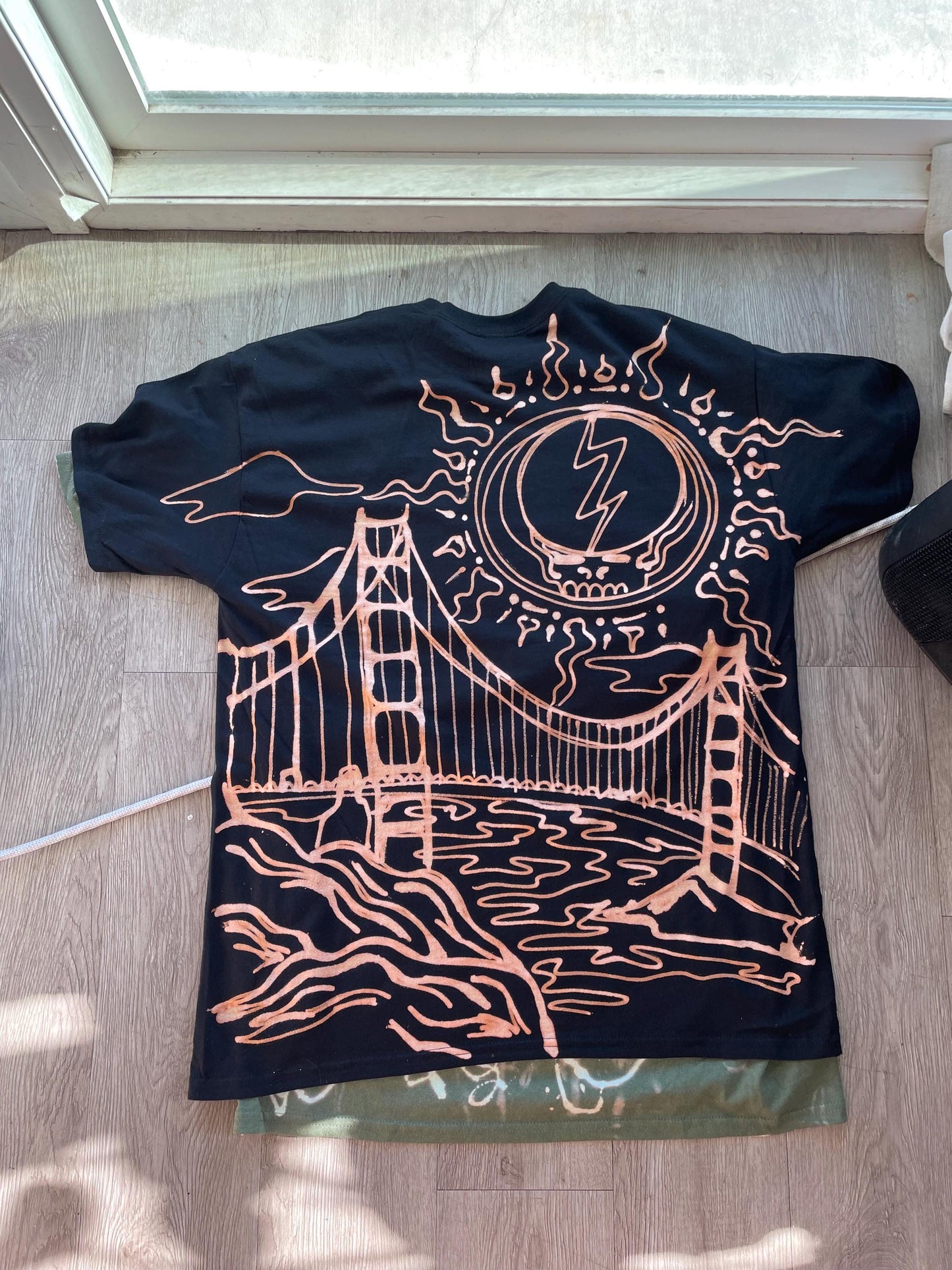Golden gate Grateful Dead graphic tee
