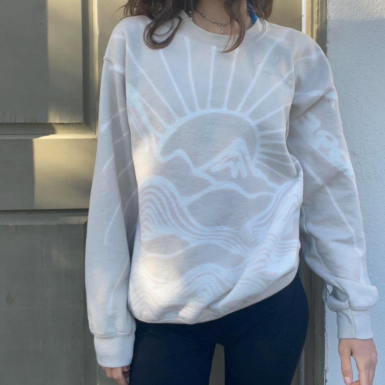 Psychedelic waves and sunset crewneck