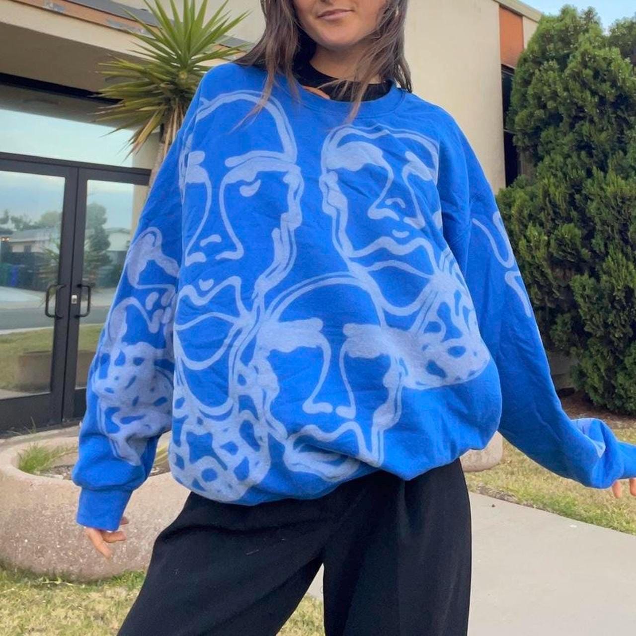 Abstract blob faces crewneck