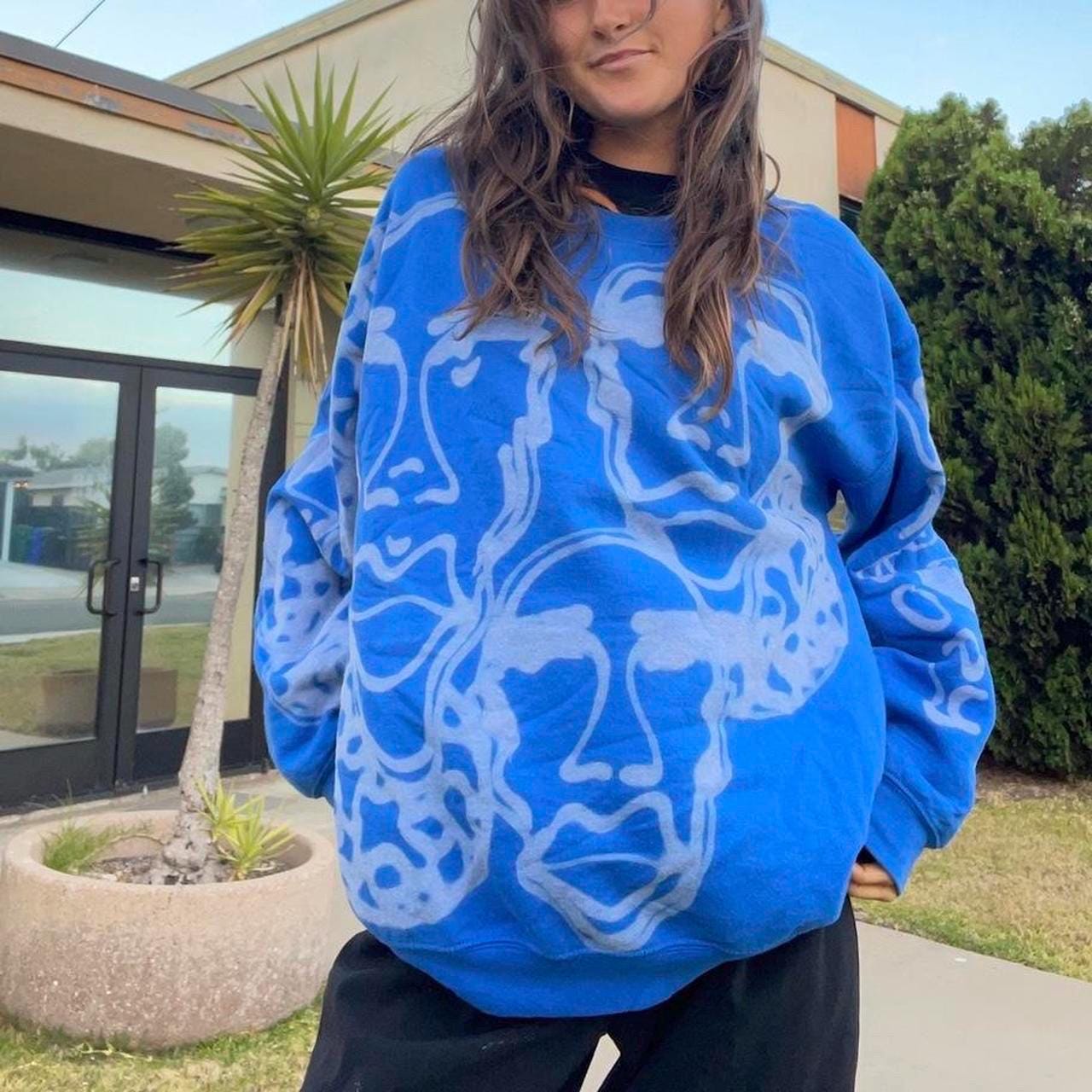 Abstract blob faces crewneck